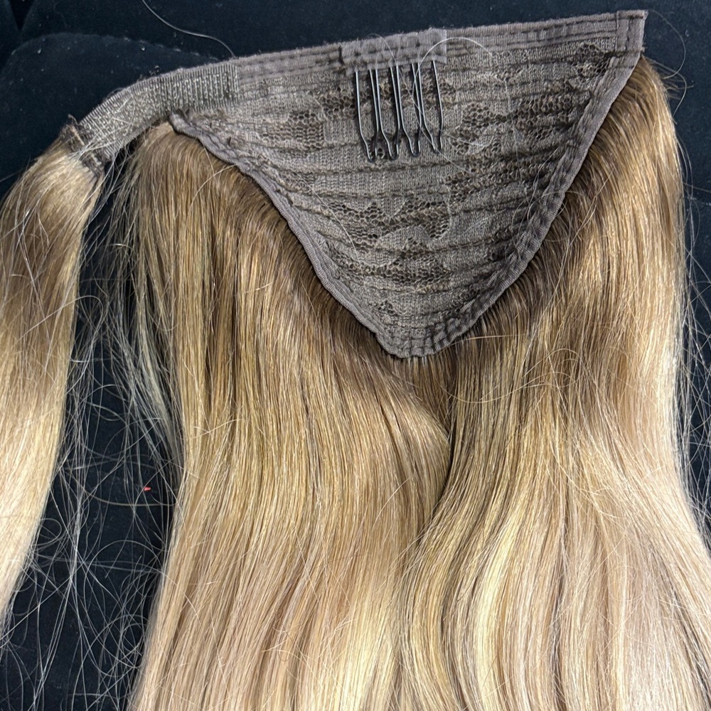 Glam Seamless Invisi Ponytail Hair Extension - Cream Beige Balayage 16” - Picture 5 of 9